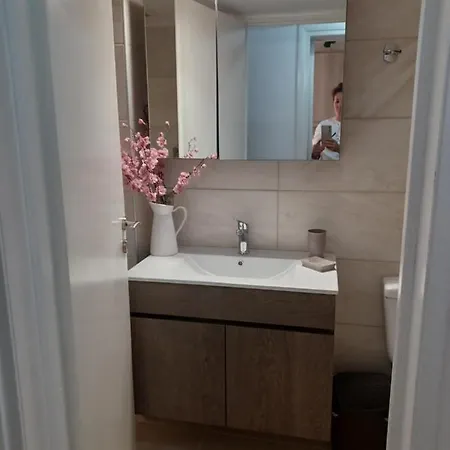 Nina's Apartment